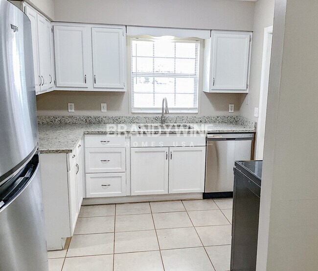 Building Photo - NEW Lower Rental Rate Leasing Special: Mar...
