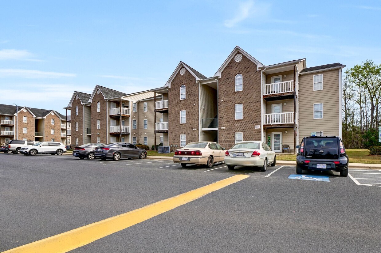 Bone Creek Apartments Apartments in Fayetteville, NC