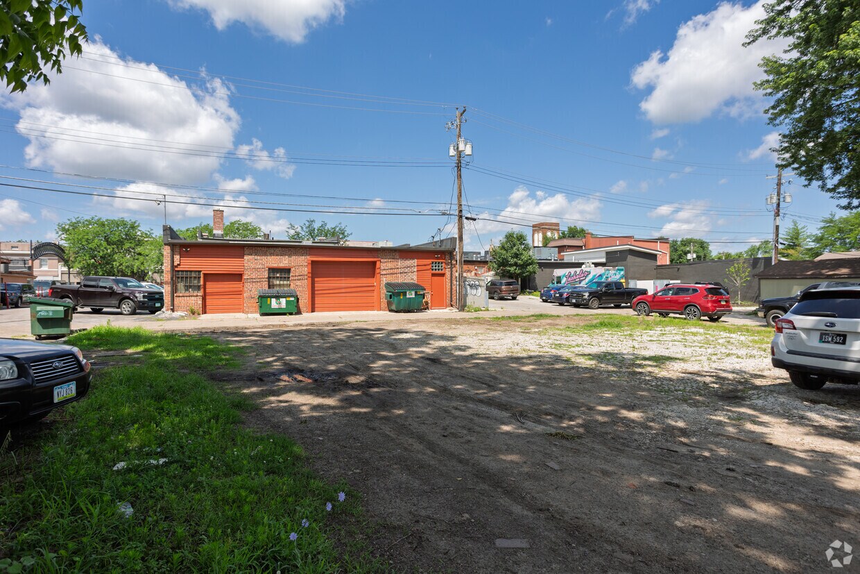 Foto del paquete - 3610 5th Ave