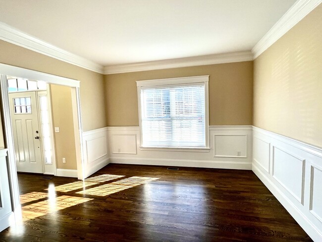 Building Photo - 14 Hialeah Ln
