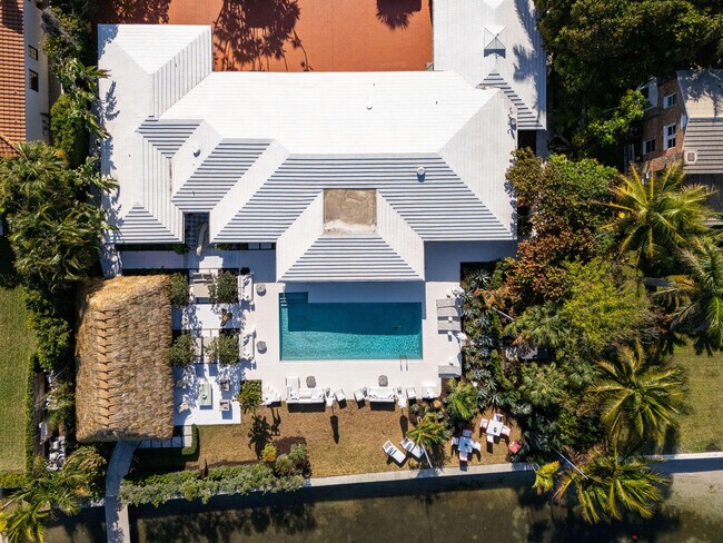 Foto del edificio - 3410 N Flagler Dr