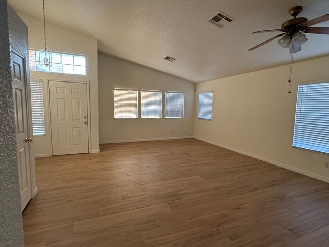 Building Photo - 5312 Great Pine Dr