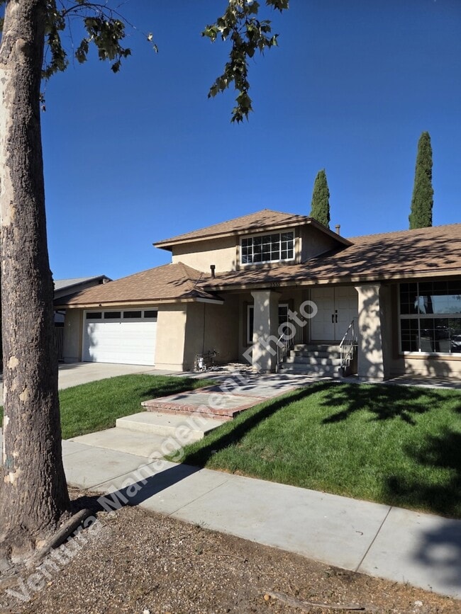 Building Photo - 2333 Lawnview Ct