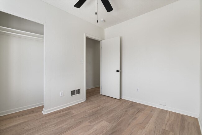 Foto del edificio - 3206 Dawson St