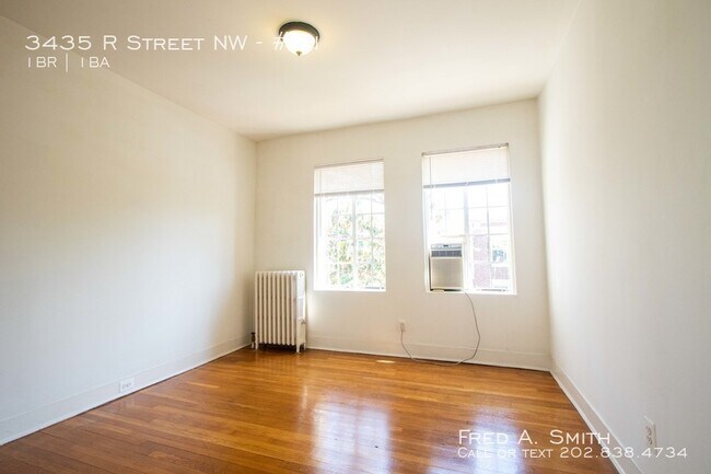 Foto del edificio - 3435 R St NW