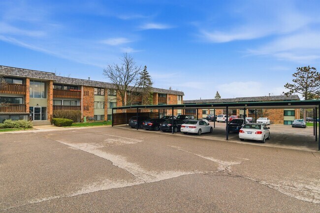 Foto del edificio - 1235 S Maple Rd