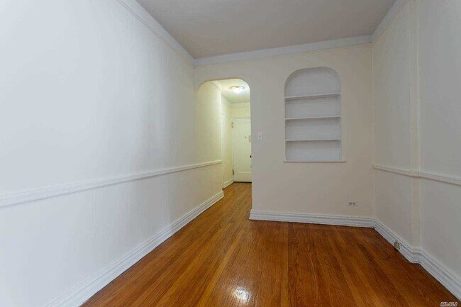 Foto del edificio - 114-20 Queens Blvd