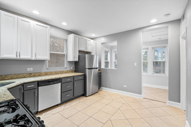 Foto del edificio - 3548 N Pulaski Rd