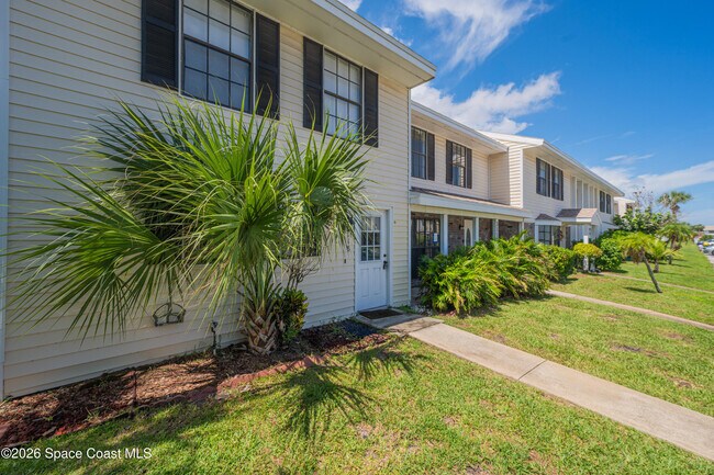 Foto del edificio - 3118 Manor Dr NE