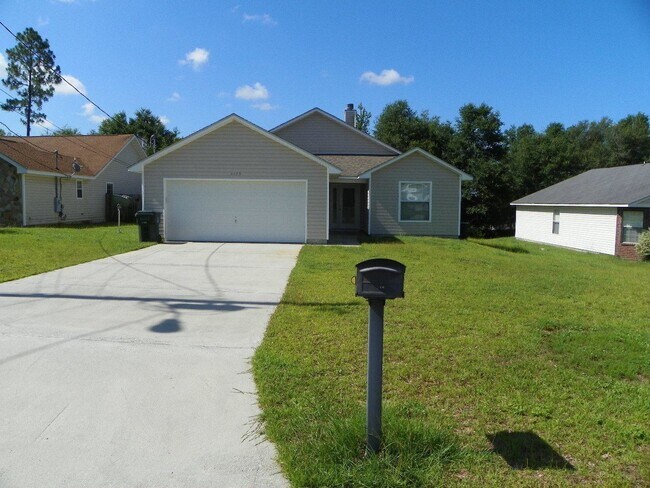Building Photo - 3 bedroom 2 bath home in Milton ~ Over 180...