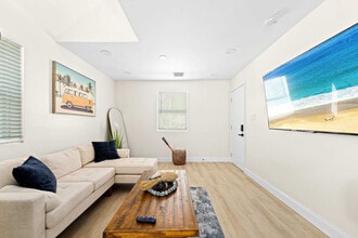 Building Photo - 4603 N Ocean Blvd