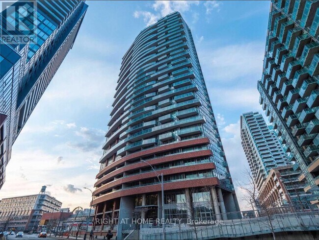 Photo du bâtiment - 150 E Liberty St