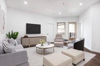 Interior Photo - 55 Riverwalk