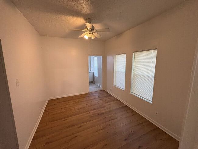 Building Photo - 416 Bilbo St