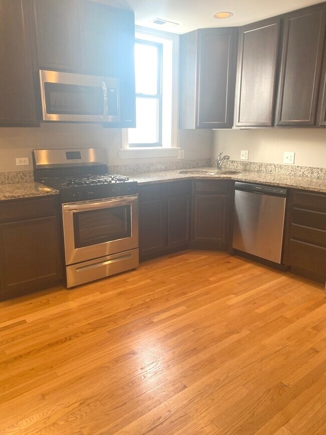 5228 N Campbell Ave Unit GA, Chicago, IL 60625 Condo for Rent in