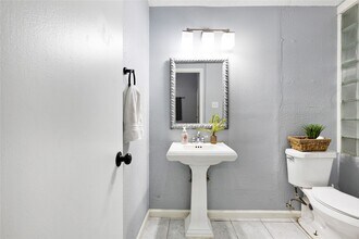 Building Photo - 11514 Gullwood Dr