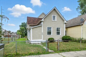 Building Photo - 260 E Beecher St