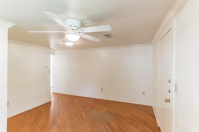 Foto del edificio - 501 E 4th St