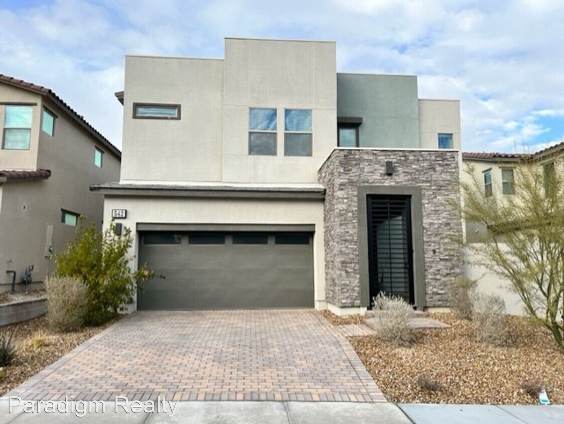 Foto principal - 3 br, 2.5 bath House - 542 Everett Ridge.,