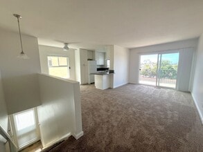 Building Photo - 811-813 S Vulcan Ave