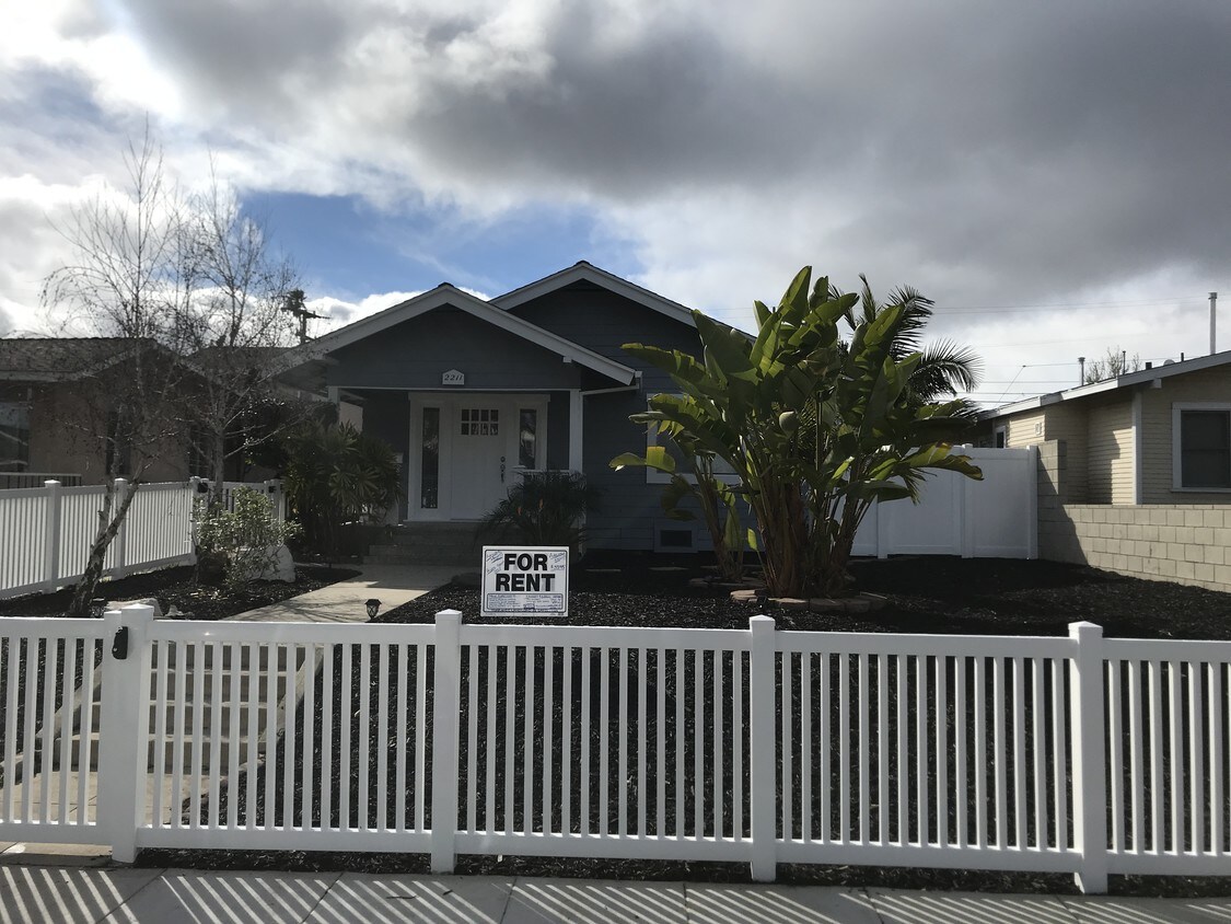 Foto principal - 2211 Gramercy Ave