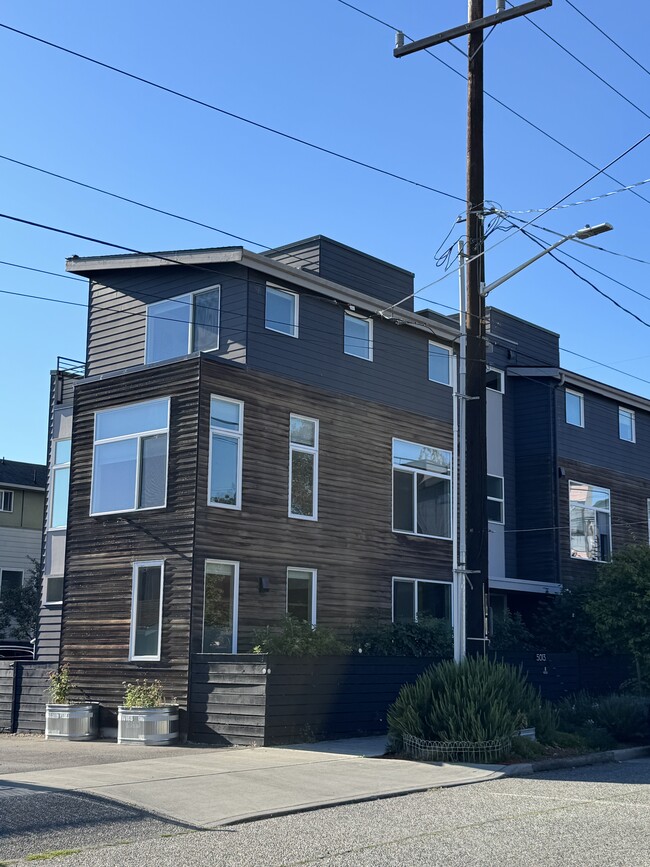 Building Photo - 5013 9th Ave NW