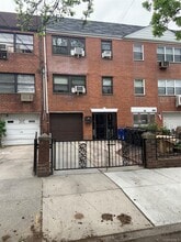 Building Photo - 30-50 70th St