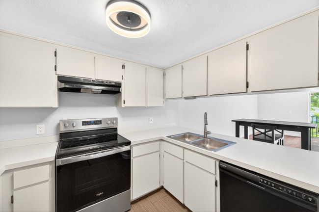 Photo - 201 S Arrawana Ave Apartment