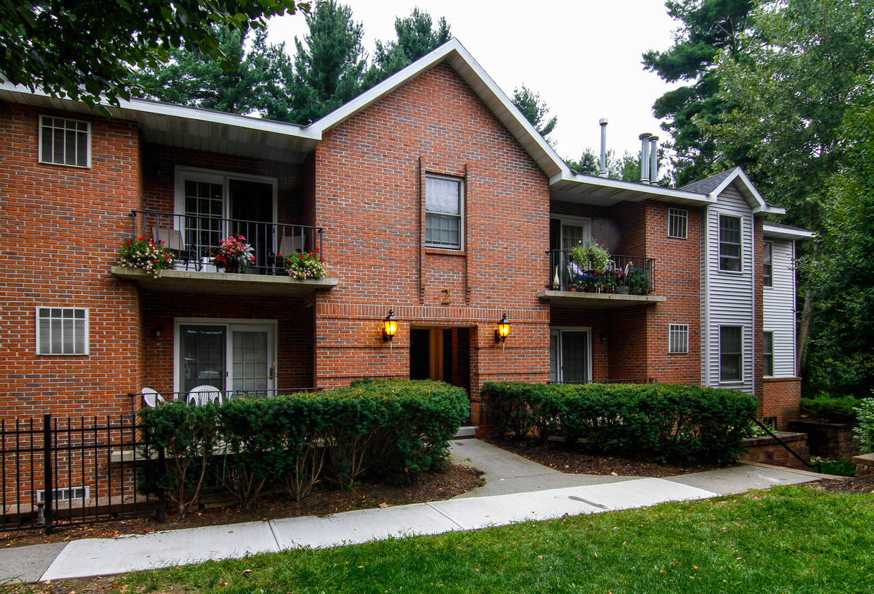 Apartment Building - Hawthorne Gardens