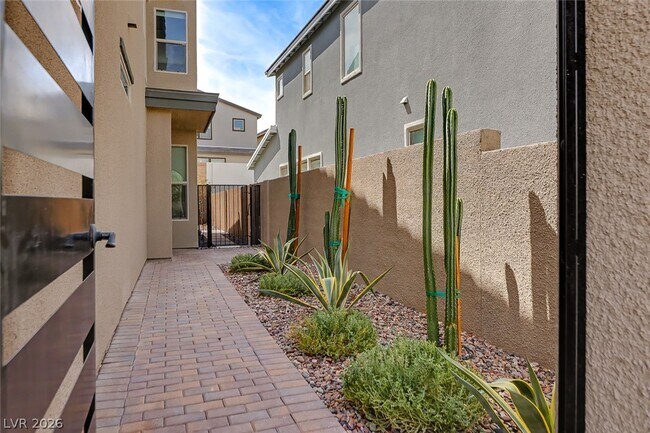 Foto del edificio - 3259 Fountaintree Ave