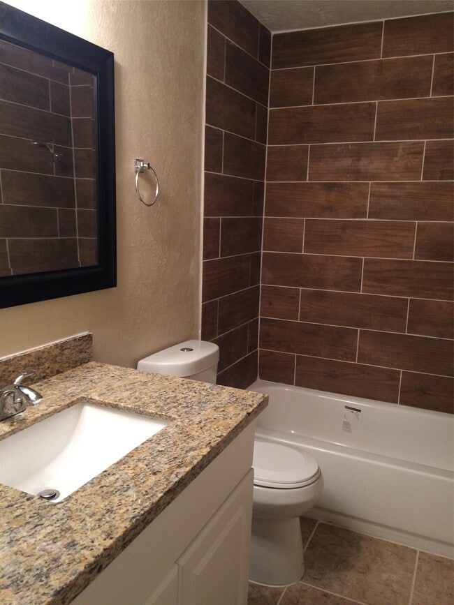 Building Photo - 10919 Loch Bend Ct