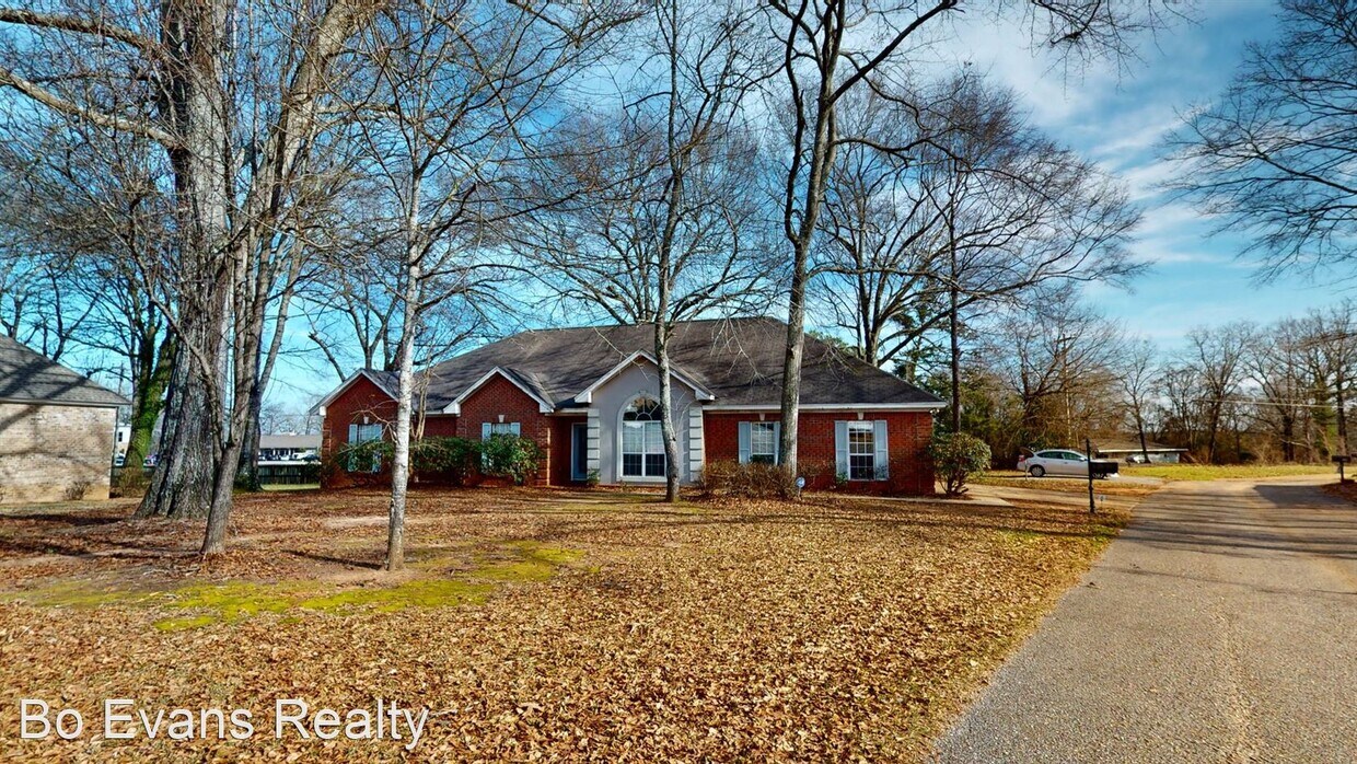 44 Grand Oaks Blvd, Millbrook, AL 36054 House Rental in Millbrook, AL