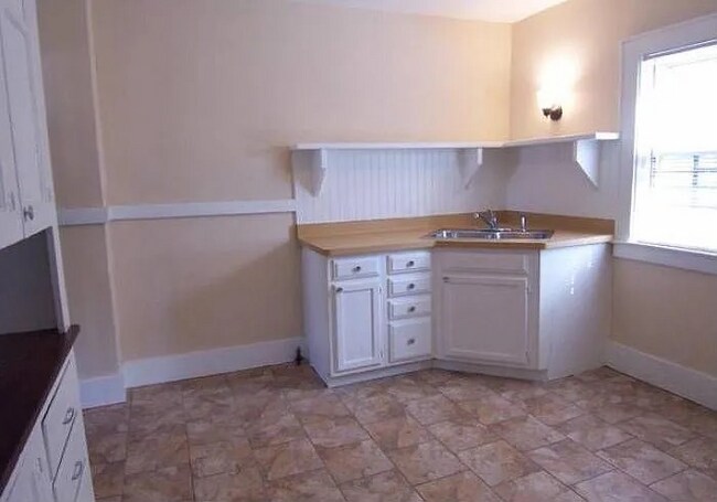 Foto del edificio - 186 Spruce Ave