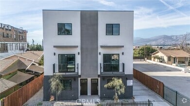 Building Photo - 5889 Brentwood St