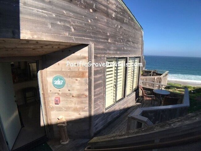 Building Photo - 1 Surf Way