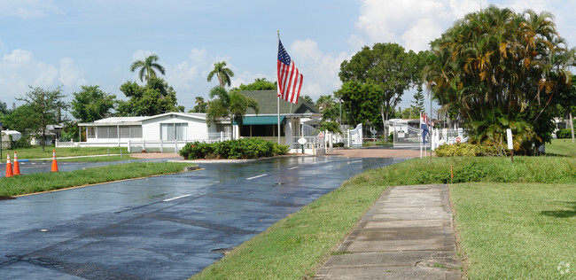 Building Photo - Coral Cay Plantation