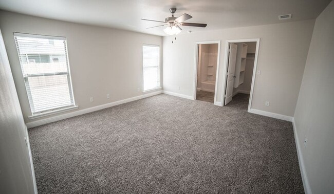 Building Photo - Beautiful Bell Farms! Available July 1st! ...