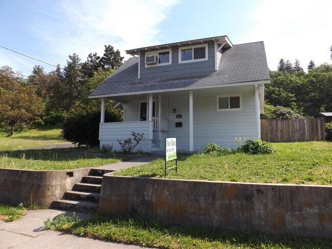 Foto del edificio - Cozy 3 Bedroom, 1 Bathroom Home with Spaci...