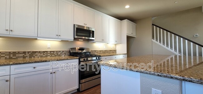 Building Photo - 831 Lakeside Dr