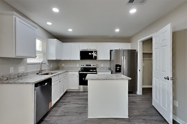 Building Photo - 8403 Misty Prairie Ln