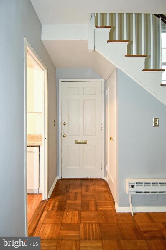Primary Photo - 3132 Martha Custis Dr