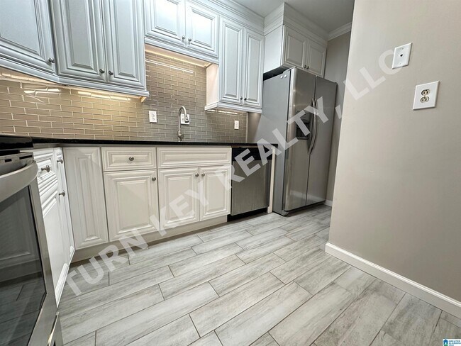 Foto del edificio - 417 Skyview Dr