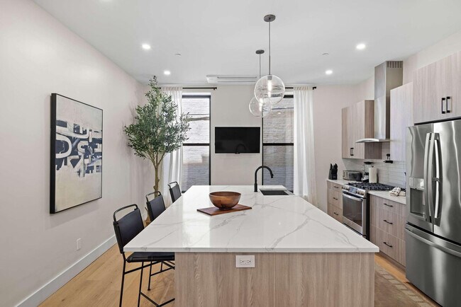 Foto del edificio - 389 Manhattan Ave