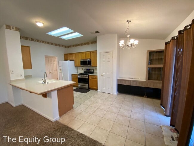 Building Photo - 3 br, 2 bath House - 5010 West Wagner Ave