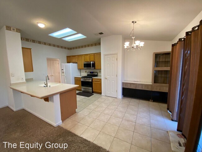 Foto del edificio - 3 br, 2 bath House - 5010 West Wagner Ave