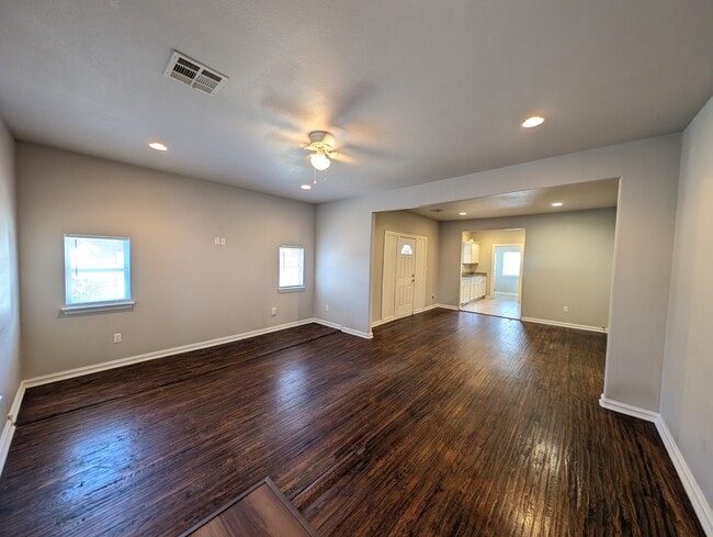 Building Photo - 2235 E 10th St