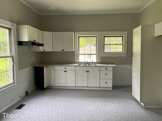 Building Photo - 3 br, 1 bath House - 722 Nashville Road