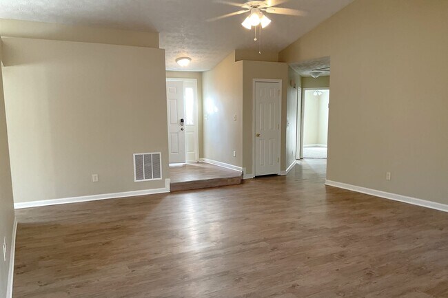 Building Photo - 416 Rockingham Ln