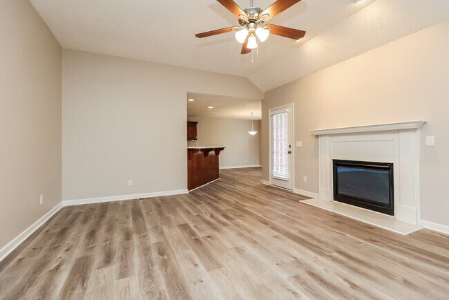 Foto del edificio - 4116 Highlander Ct