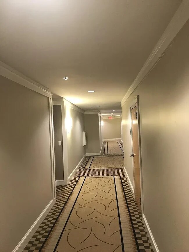 Hallway - 618 N Boylan Ave